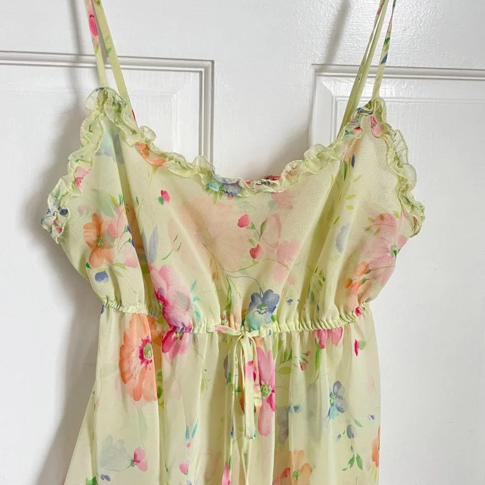Vintage Victoria’s Secret Floral Pale Yellow Pink Blue Nightie Top Tie Front M - Picture 4 of 8